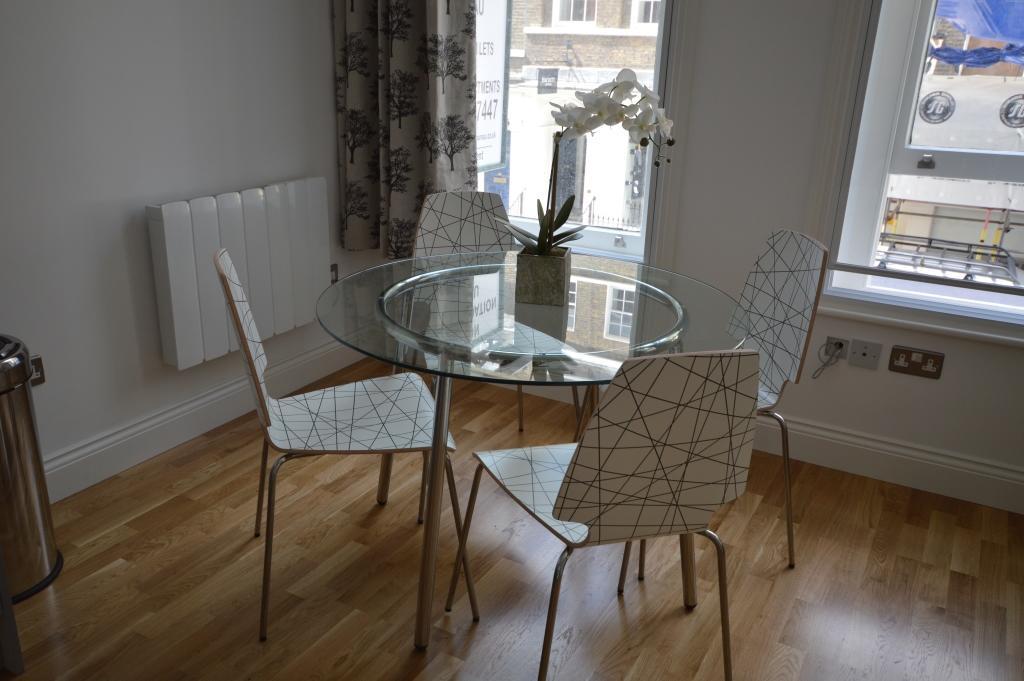 1A, Opera House 1St Floor By Indigo Flats Apartment London Bagian luar foto